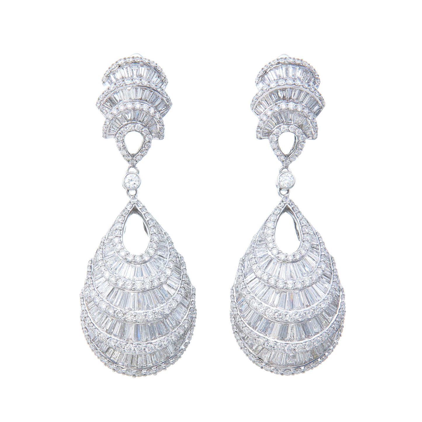 18K White Gold Diamond Drop Earrings